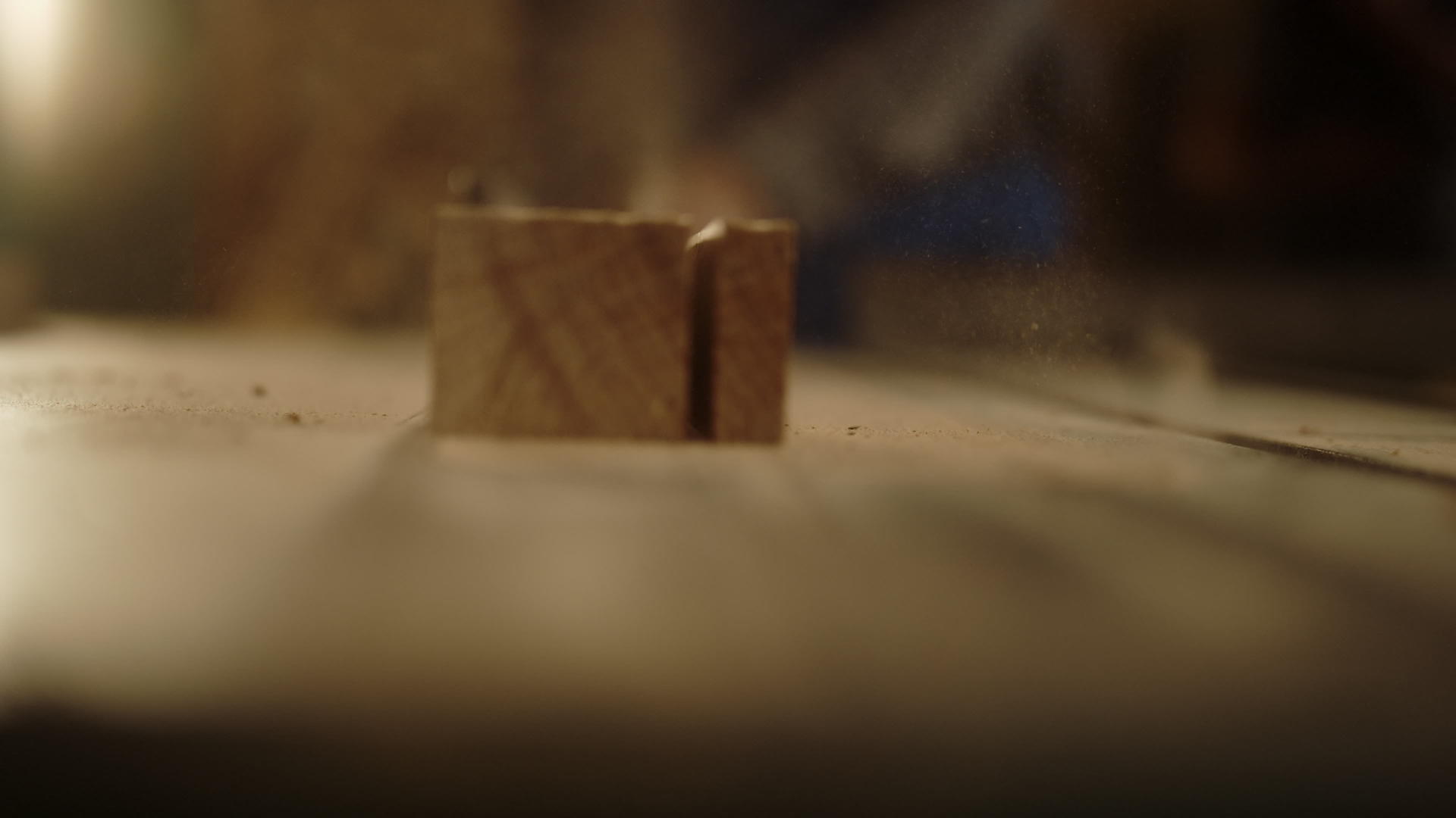 木板切锯机视频的预览图