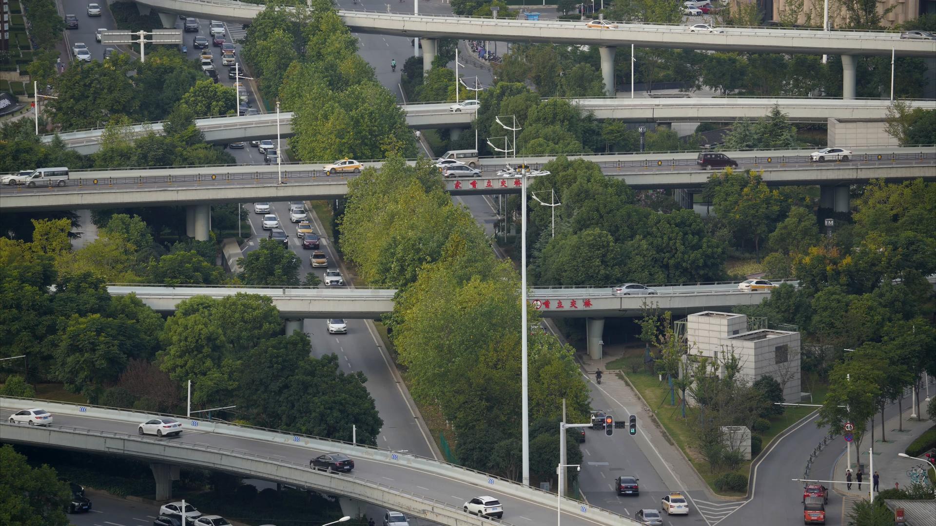8K城市错综复杂的立体交通视频素材视频的预览图