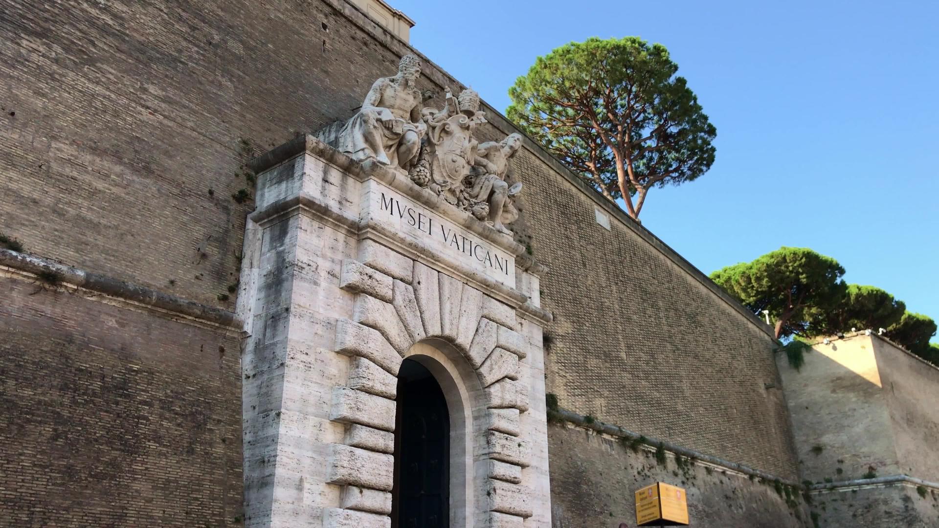 梵蒂冈博物馆入口视频的预览图