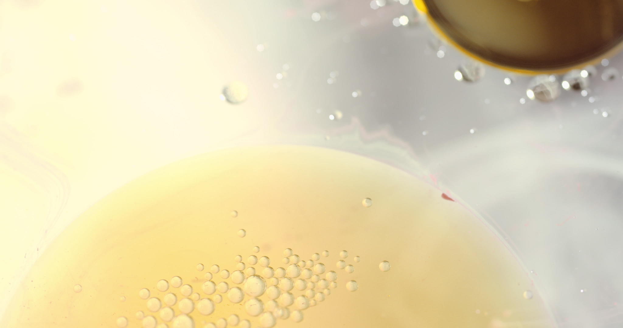 黄色泡泡布的抽象摘要视频的预览图