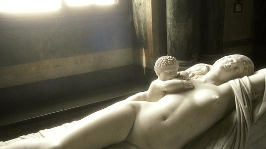 斯图霍姆宫的裸体雕像视频的预览图