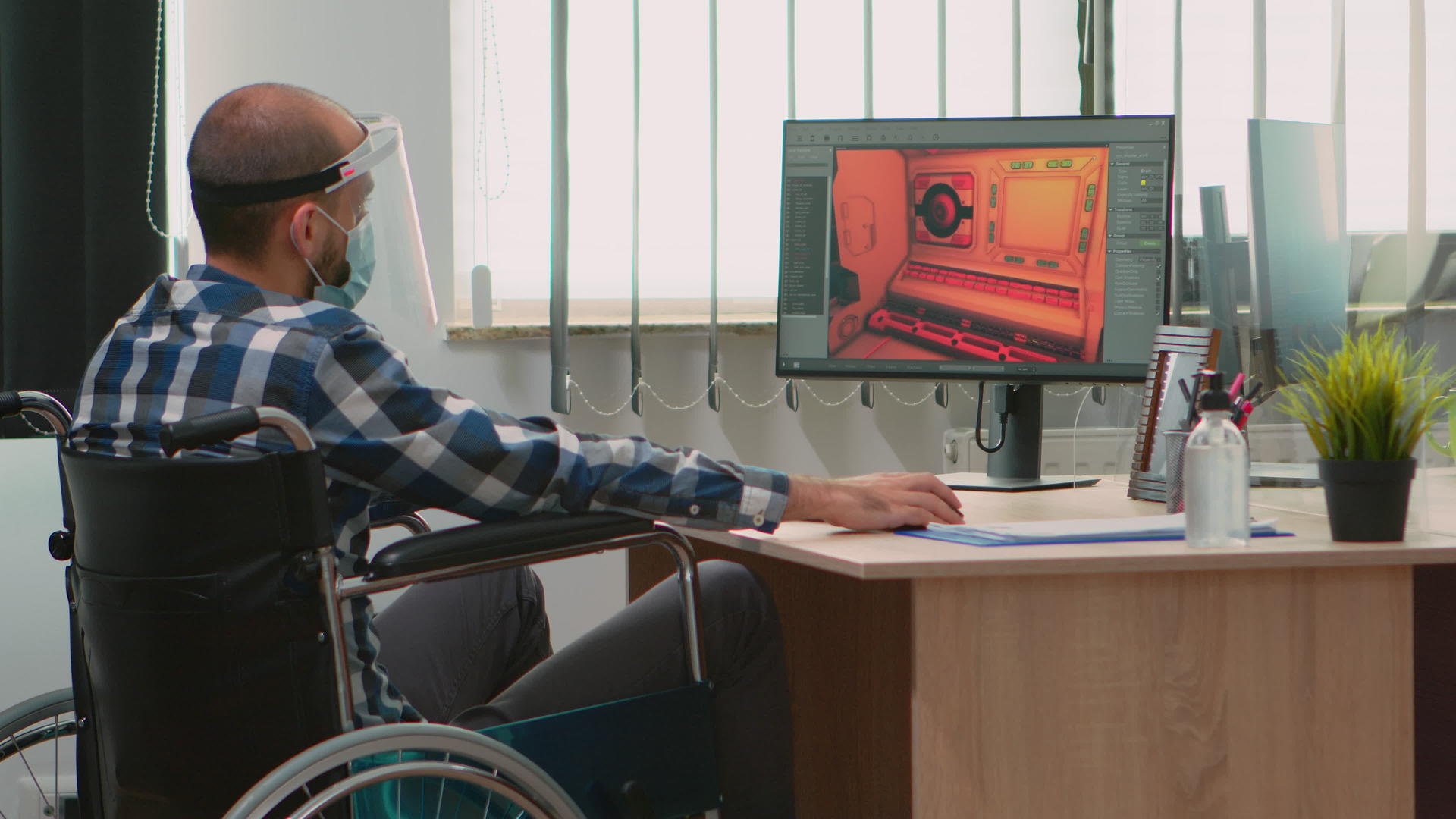 轮椅残疾游戏开发者手持面具视频的预览图