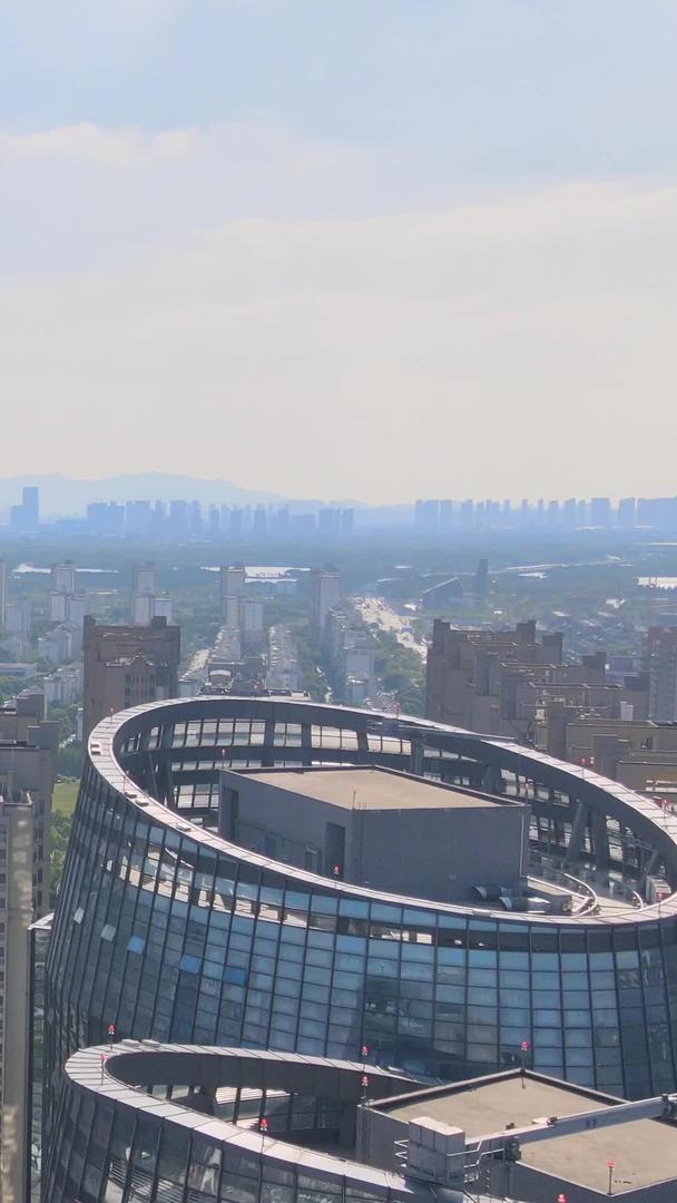 城市建筑群航拍视频的预览图