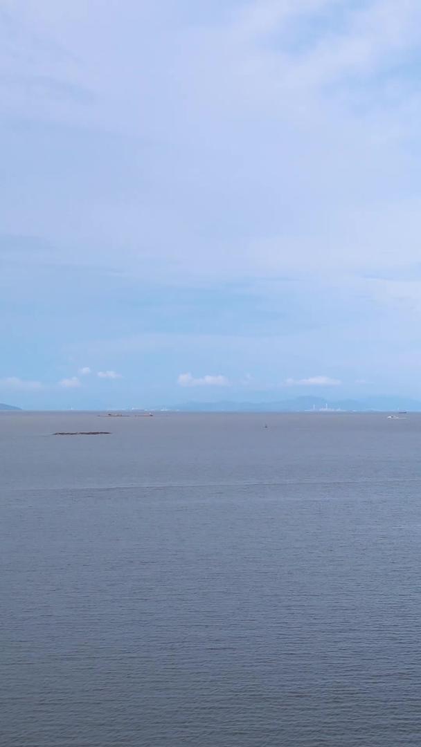 广东珠海海景沙滩浴场航拍素材视频的预览图