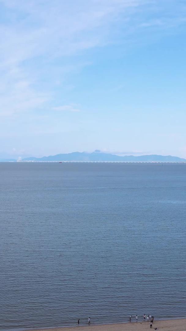 广东珠海海景沙滩浴场航拍素材视频的预览图
