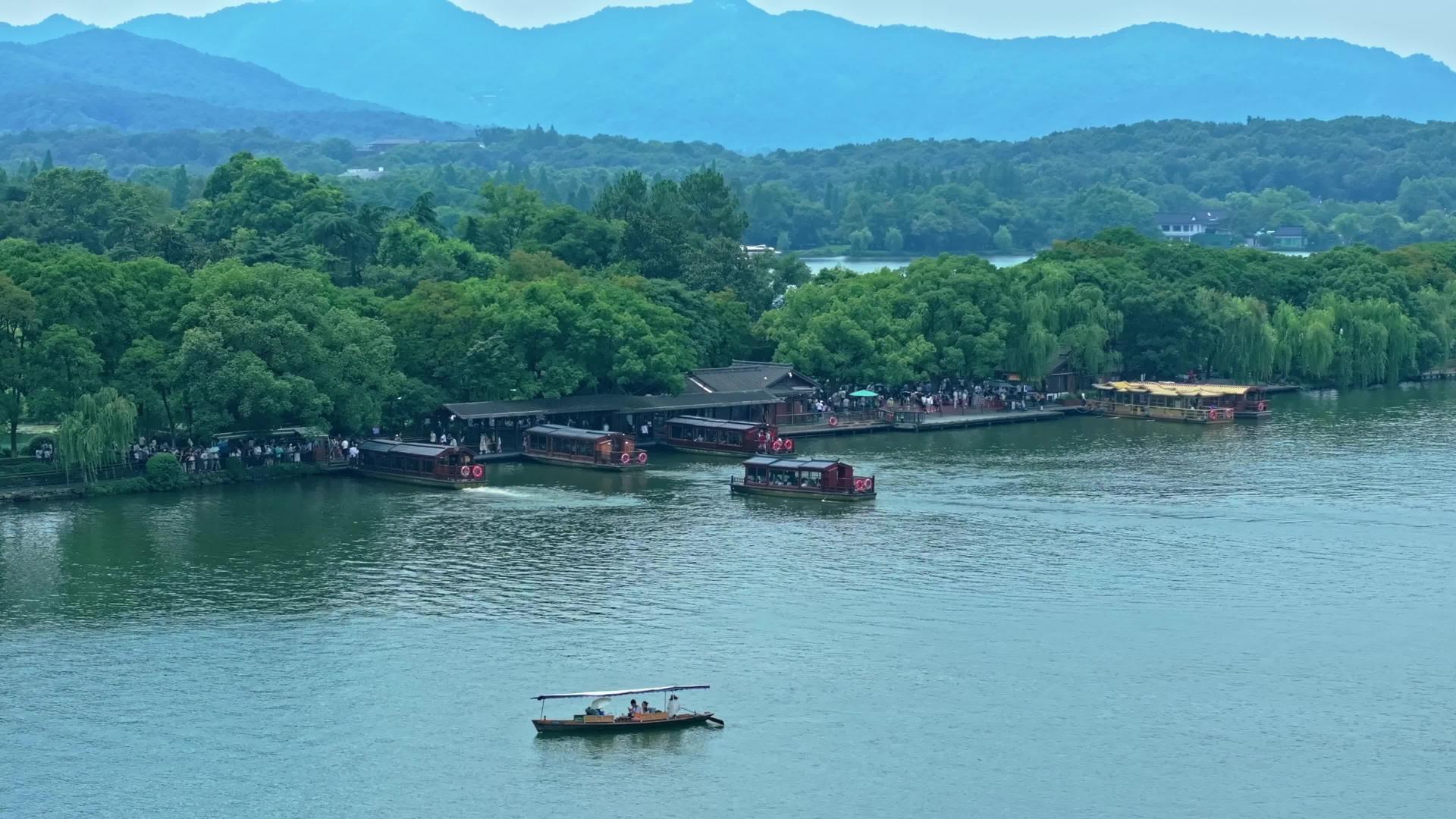 浙江杭州西湖风景区4k航拍视频的预览图