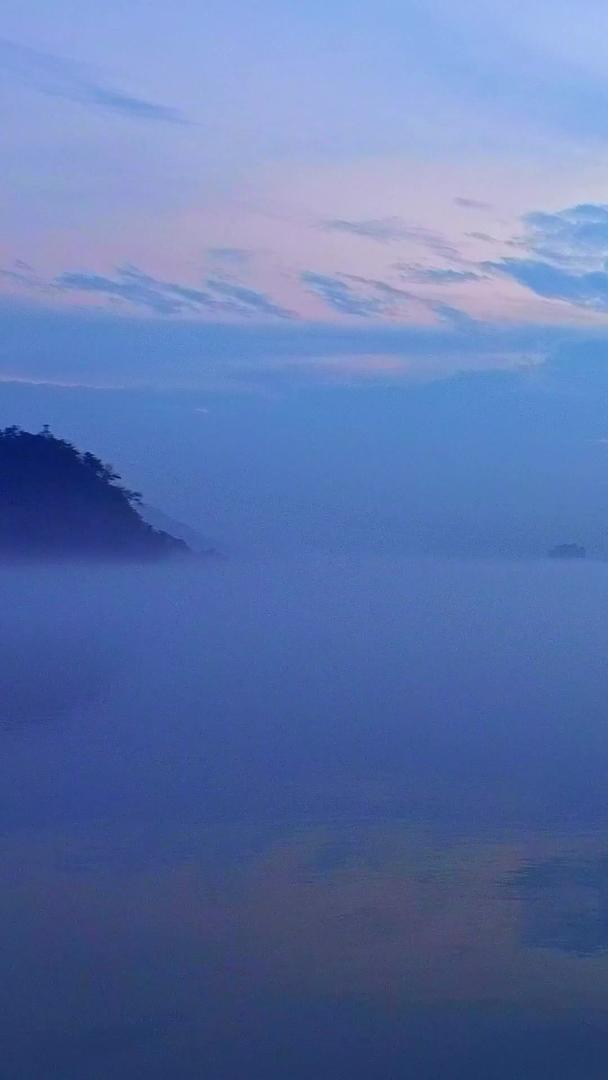 浙江航拍下崖湖晨雾集合视频的预览图
