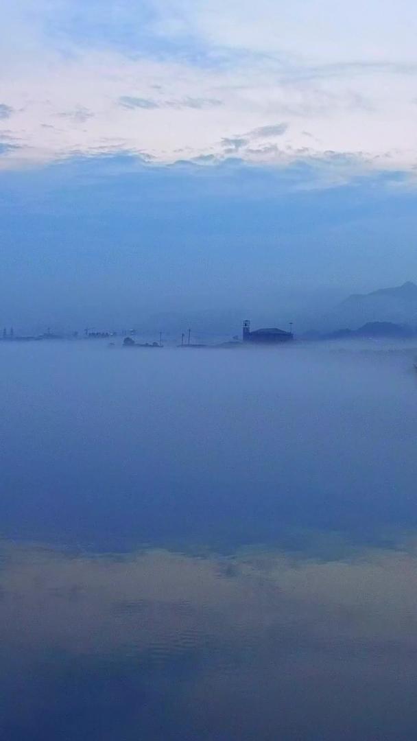 浙江航拍下崖湖晨雾集合视频的预览图