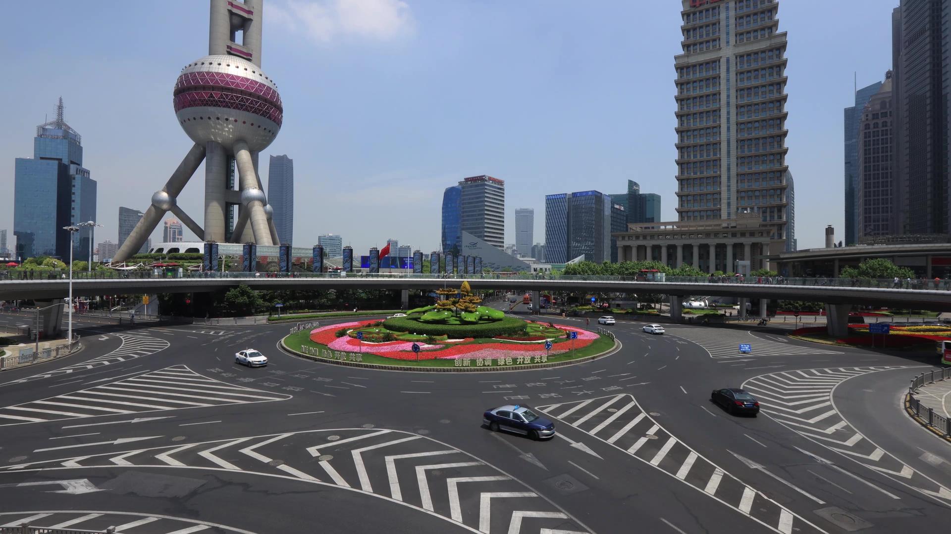 上海陆家嘴金融区城市交通延时4K视频视频的预览图