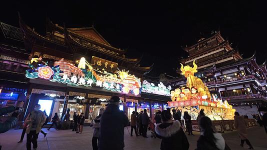 新春牛年主题上海城隍庙灯会视频的预览图