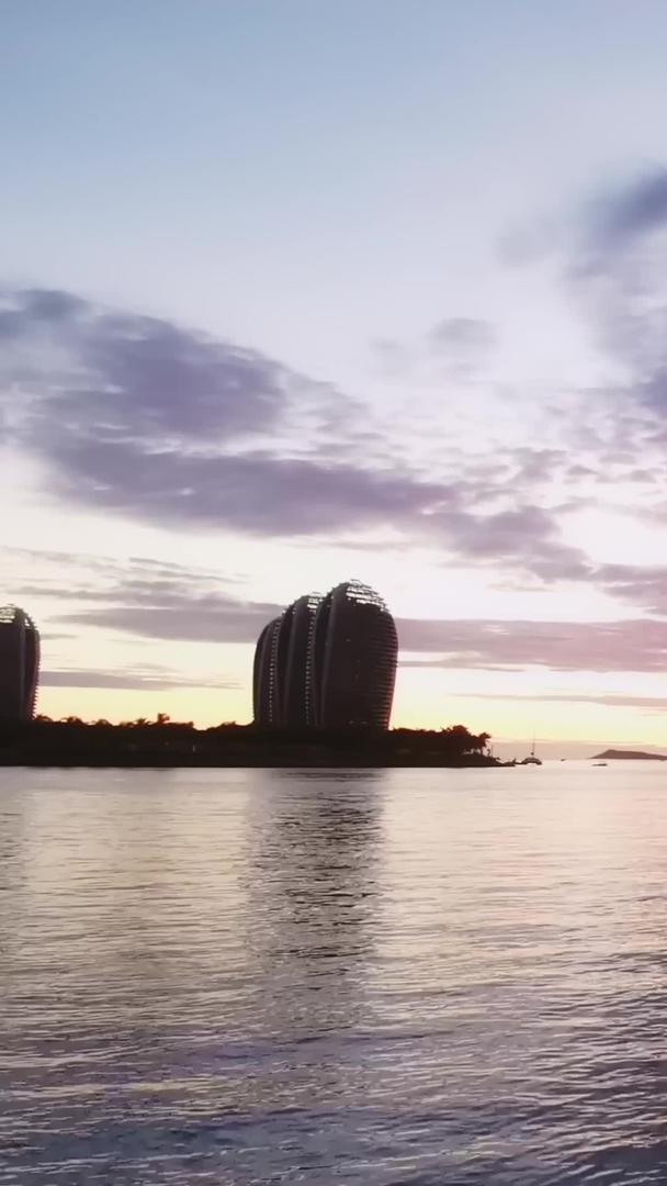 实拍超广角拍摄海边夕阳视频素材视频的预览图