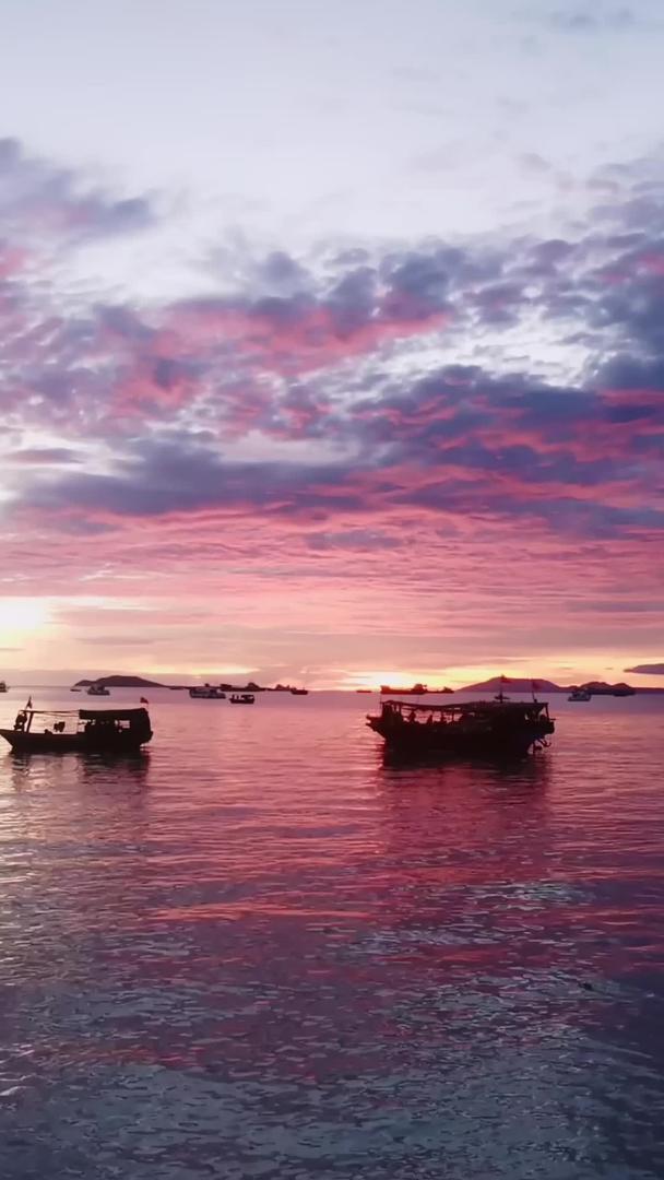 实拍超广角拍摄海边夕阳视频素材视频的预览图