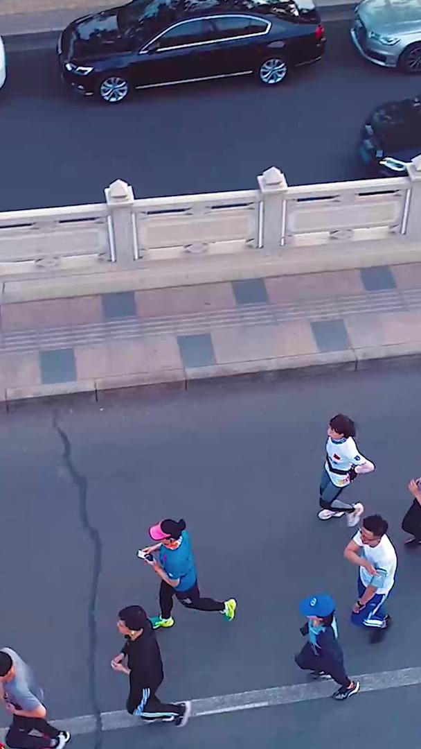 城市跑团跑步【视频没有肖像权】视频的预览图