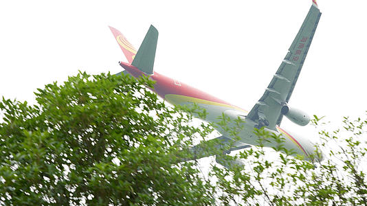 飞机启航 4K高清实拍飞机起飞视频的预览图