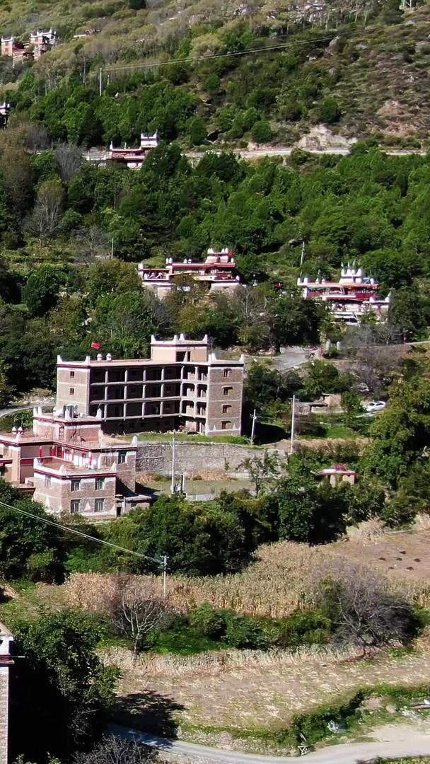 著名旅游景点丹巴甲居藏寨建筑风景视频视频的预览图