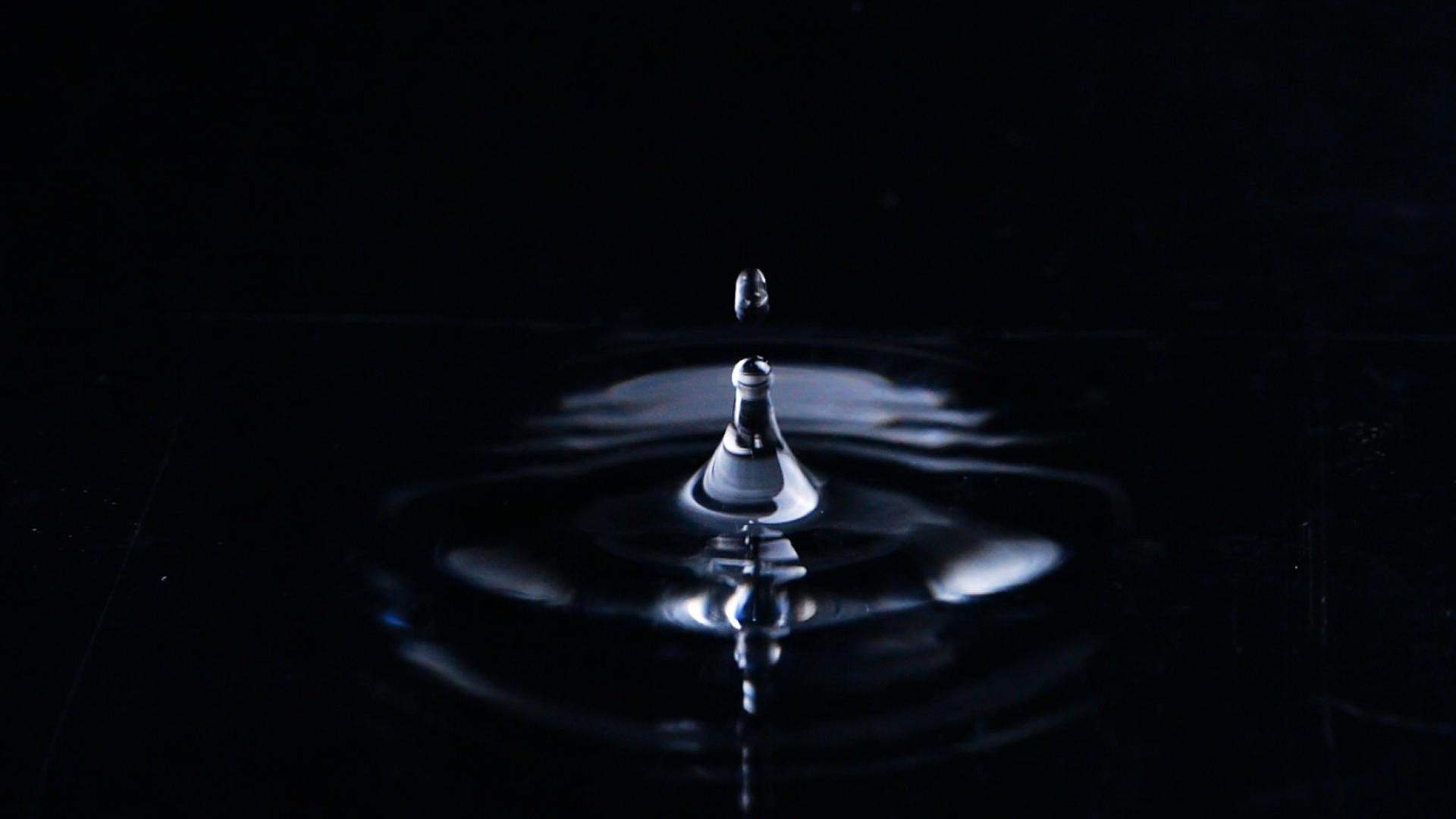 升格水珠水滴滴水节约用水环保视频的预览图