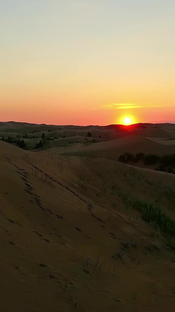 沙漠日出日落视频的预览图
