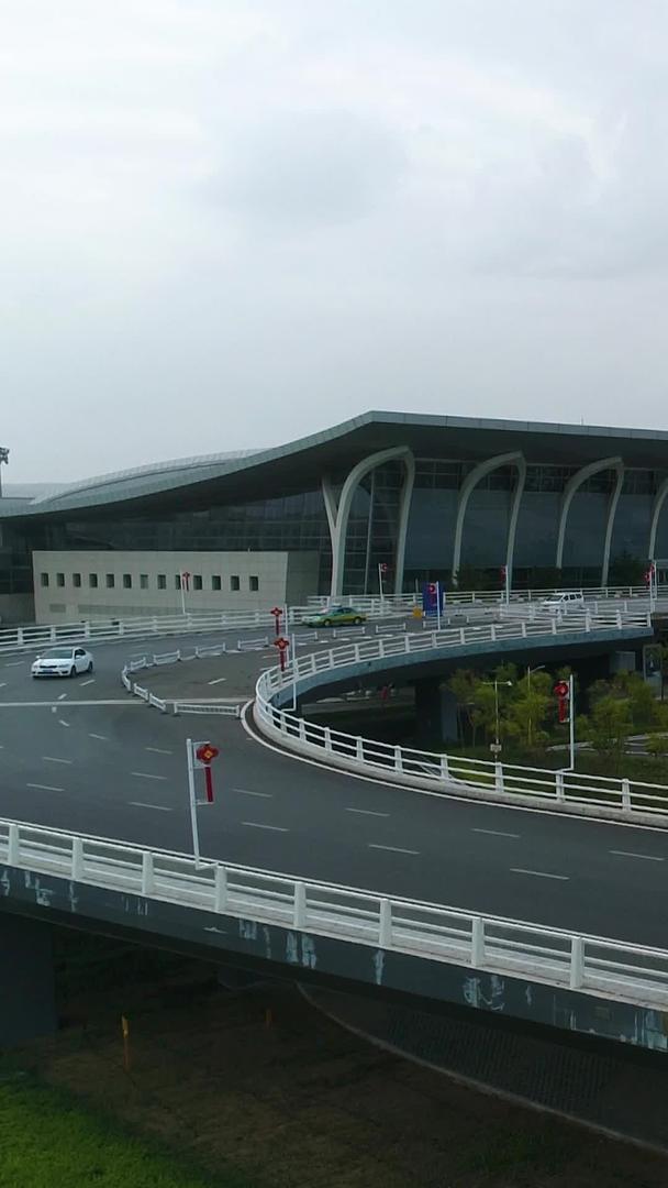 银川机场航站楼航拍视频的预览图