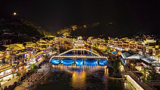 4K实拍湖南湘西凤凰古城雪桥夜景延时摄影视频的预览图
