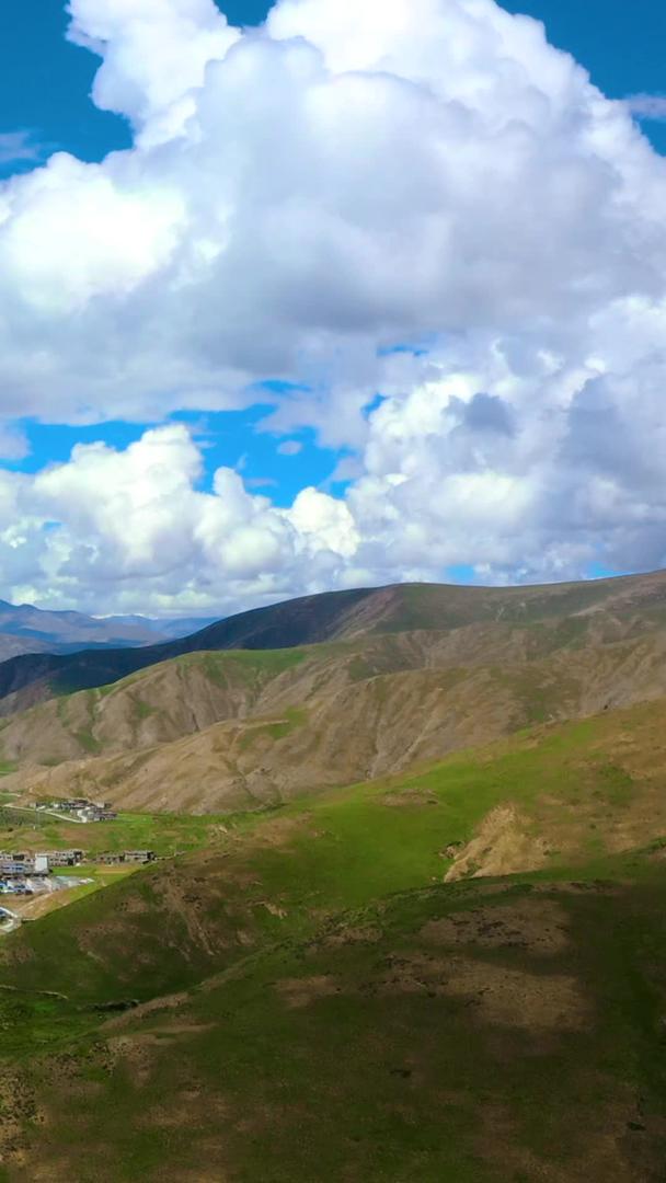 西藏拉萨羊卓雍措湖航拍素材视频的预览图