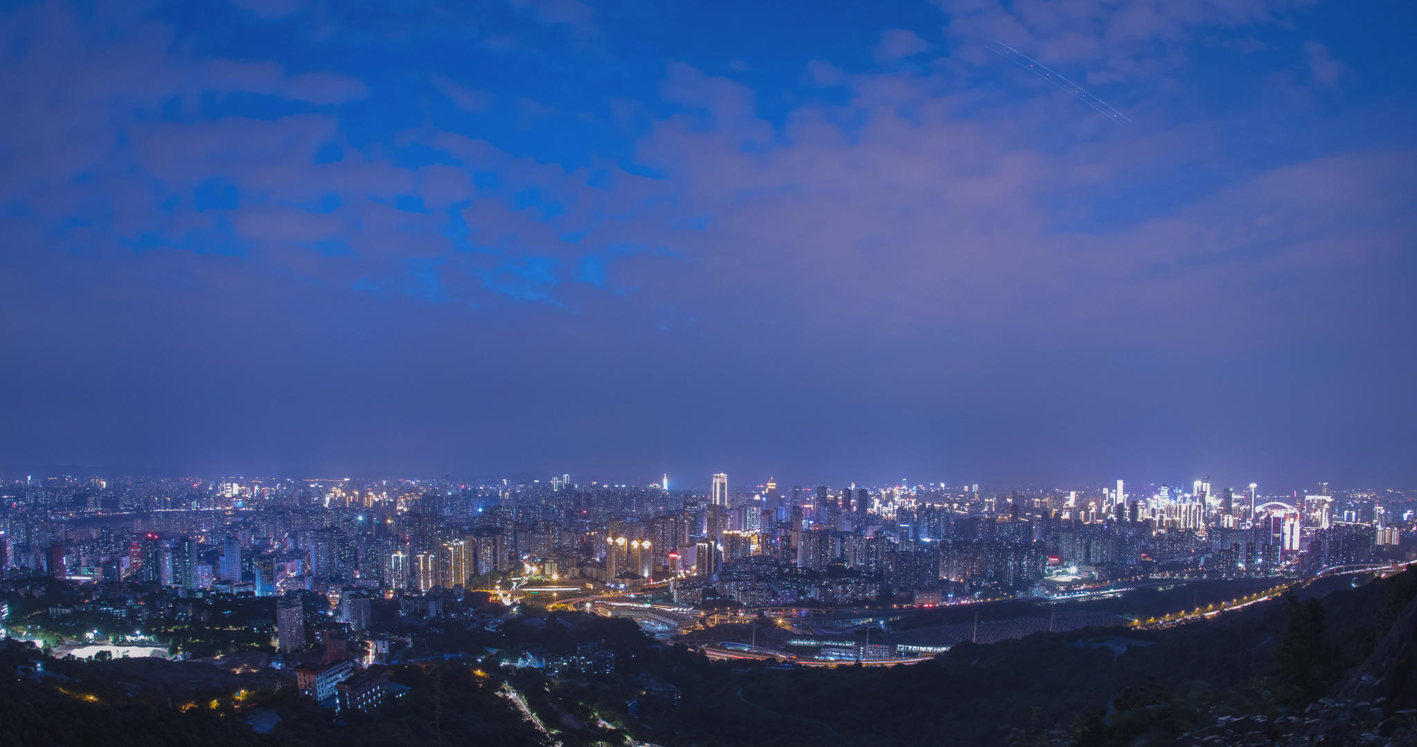 重庆全景延时白转夜4K实拍视频的预览图
