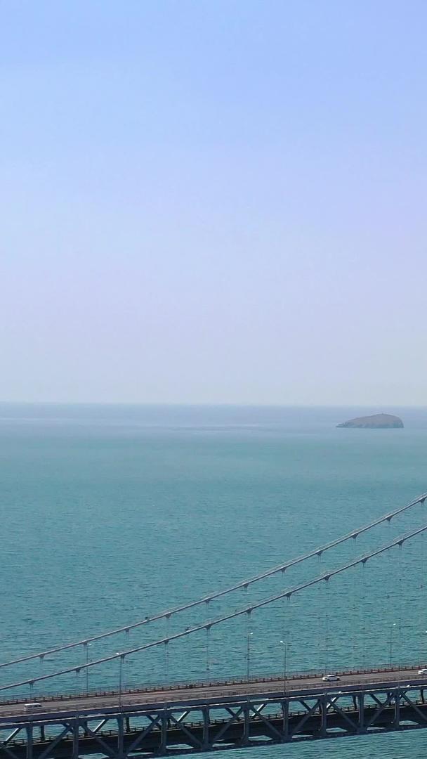 大连星海湾大桥风光航拍视频视频的预览图