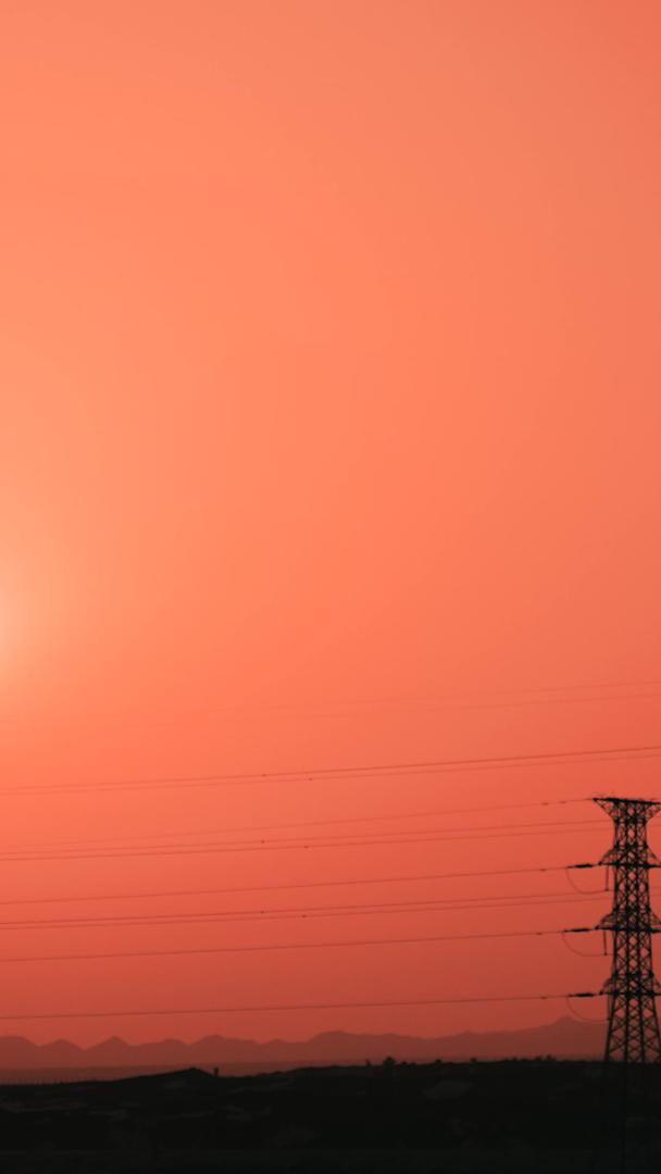 日落的新疆夕阳视频的预览图