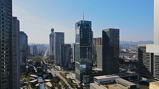 4K航拍杭州CBD钱江新城大剧院国际会务厅商务大楼视频的预览图