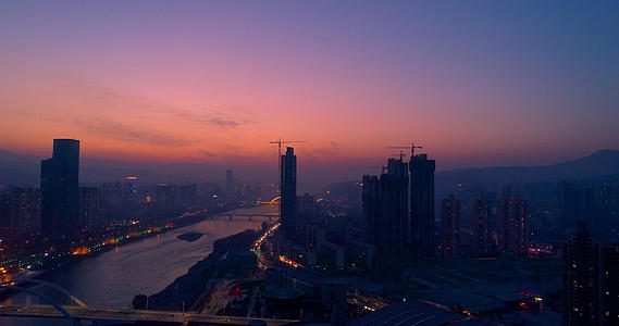 4k高清航拍甘肃兰州日落城市江景视频的预览图