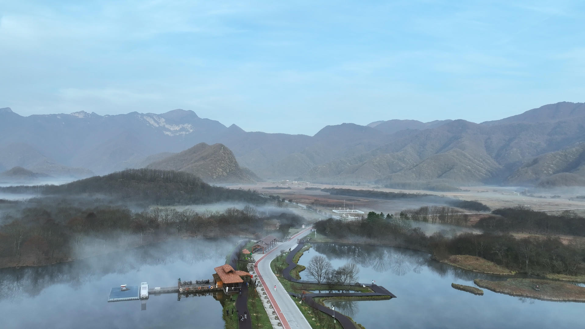 湖北旅游5A级神农架大九湖自然景观4k素材视频的预览图