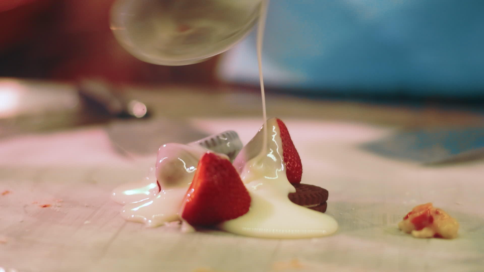 炒水果酸奶制作制作过程视频的预览图