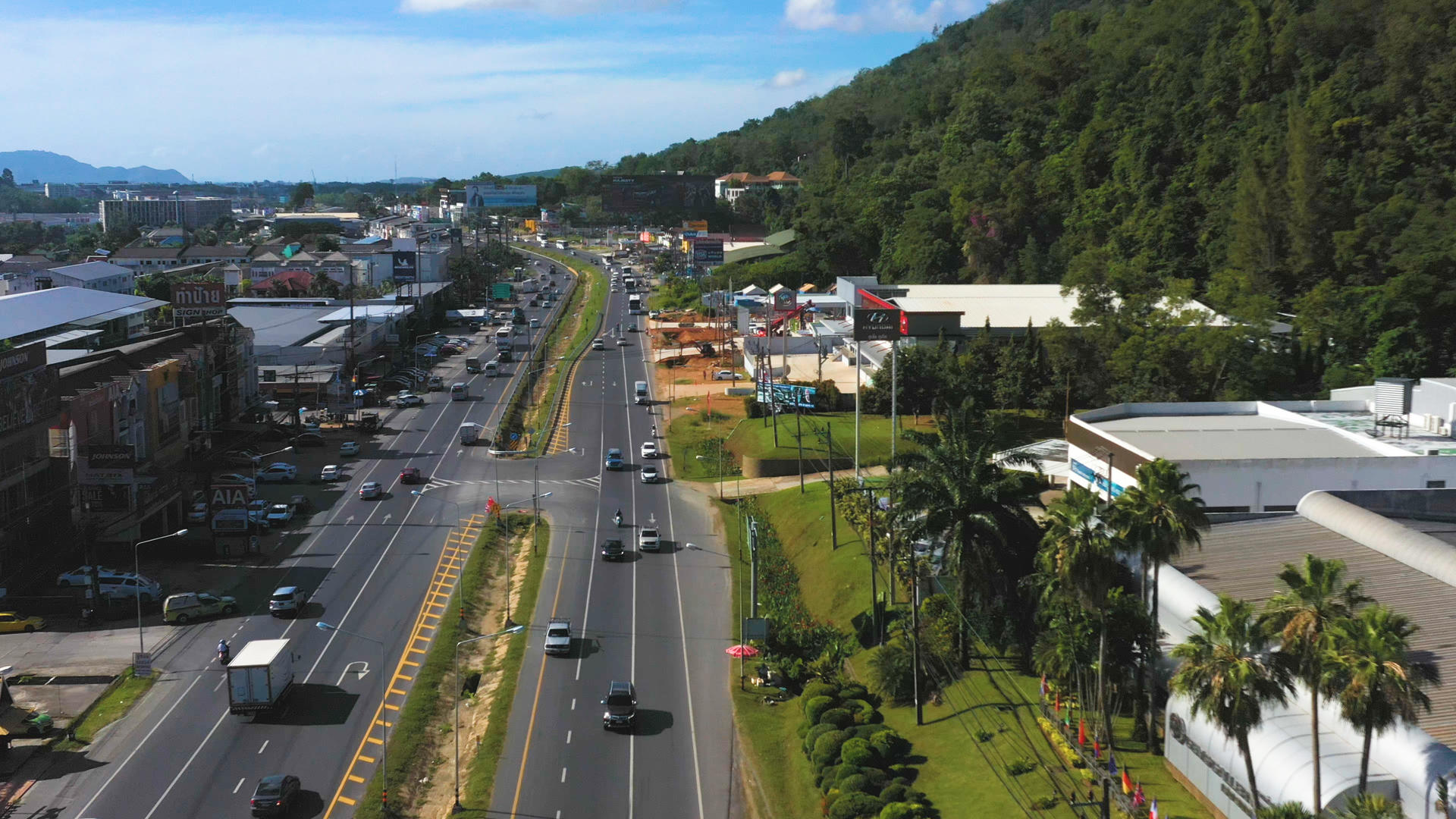 巴厘岛马路公路航拍4K视频的预览图