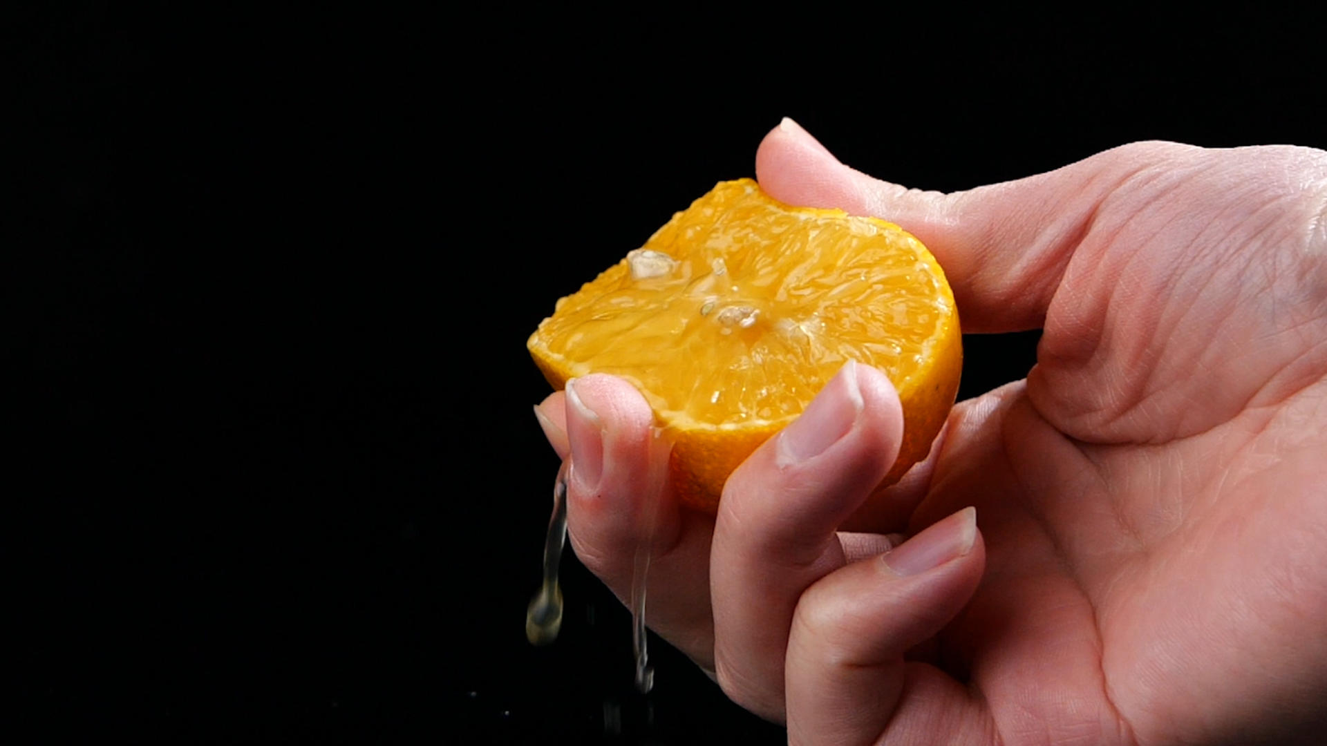 升格皇帝柑橙子脐橙爆汁新鲜水果视频的预览图