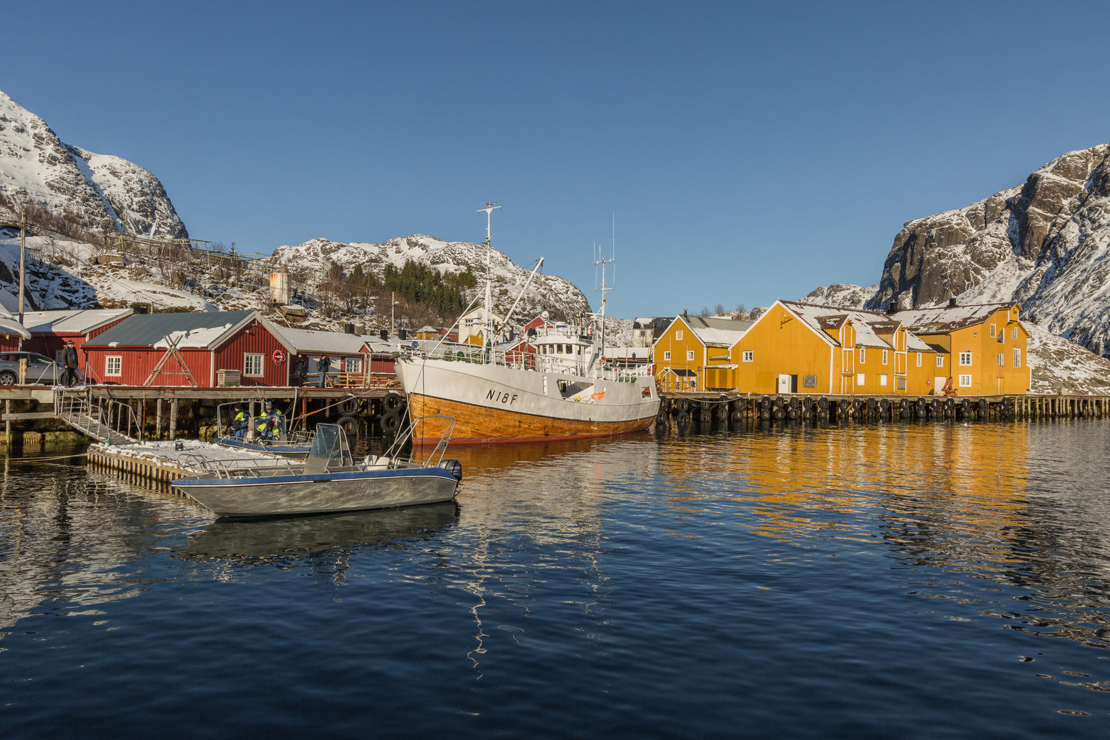 北欧挪威罗弗敦群岛渔村自然风光视频的预览图