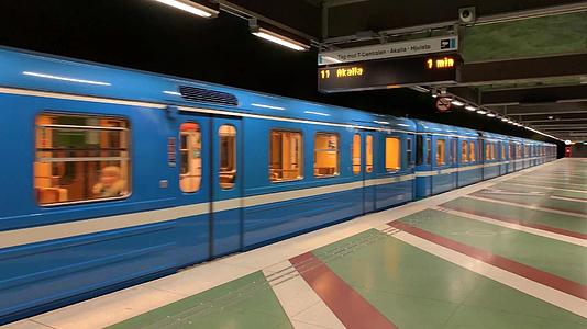 斯德哥尔摩城市艺术地铁视频的预览图