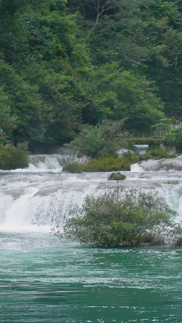 贵州省黔南荔波响水河瀑布视频的预览图