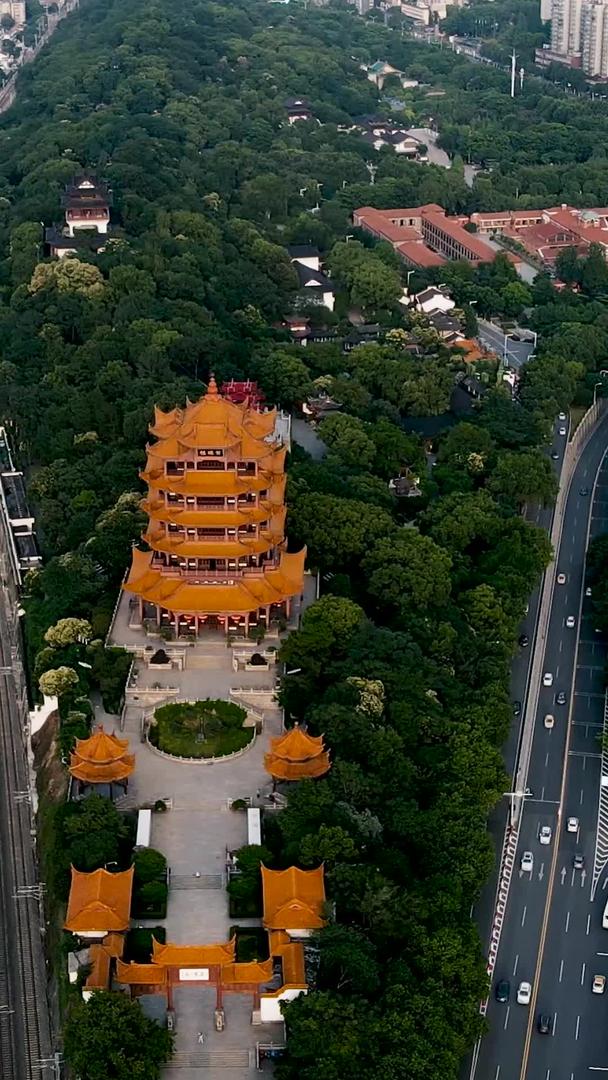 武汉城市地标黄鹤楼5A旅游景区风景视频素材视频的预览图