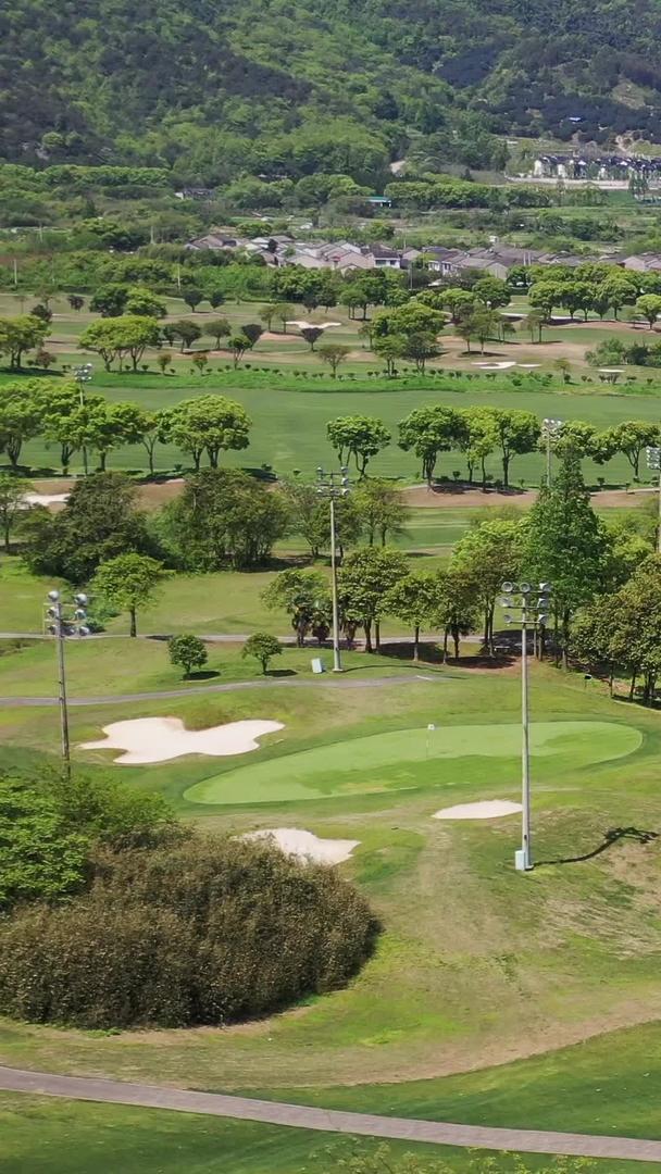 宁波东钱湖高尔夫球场航拍视频视频的预览图