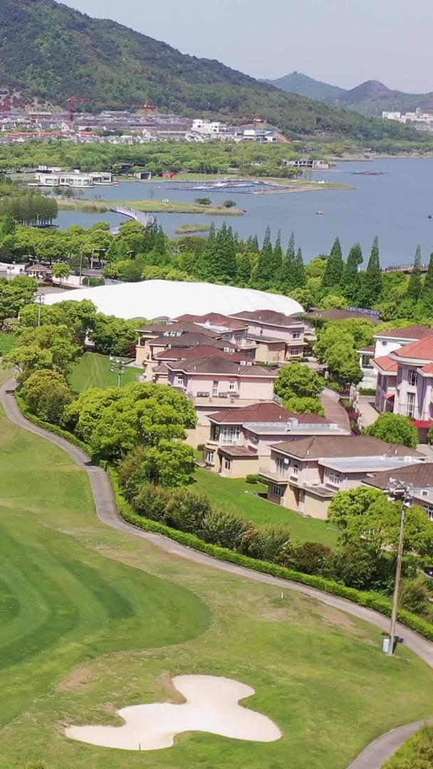 宁波东钱湖高尔夫球场航拍视频视频的预览图