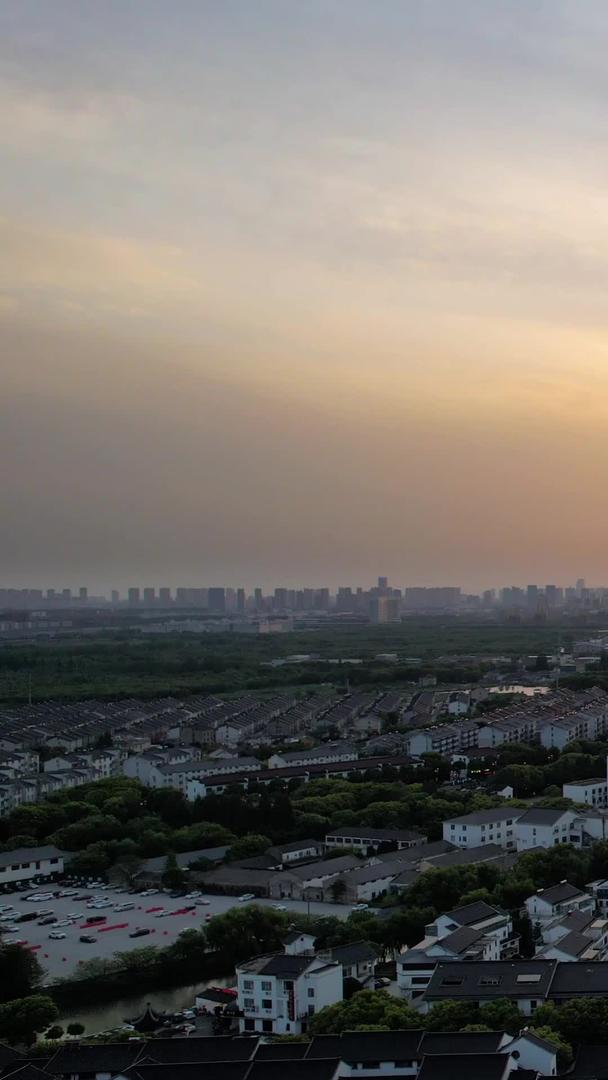 江南古镇5A级景区苏州同里古镇夕阳视频的预览图
