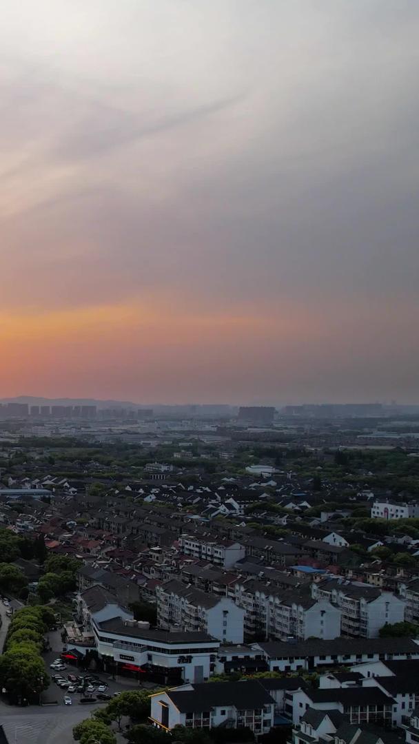 江南古镇5A级景区苏州同里古镇夕阳视频的预览图