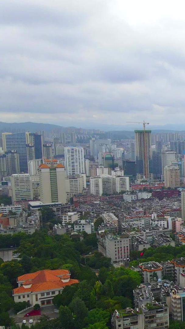 云南昆明翠湖城市航拍风景城市视频的预览图