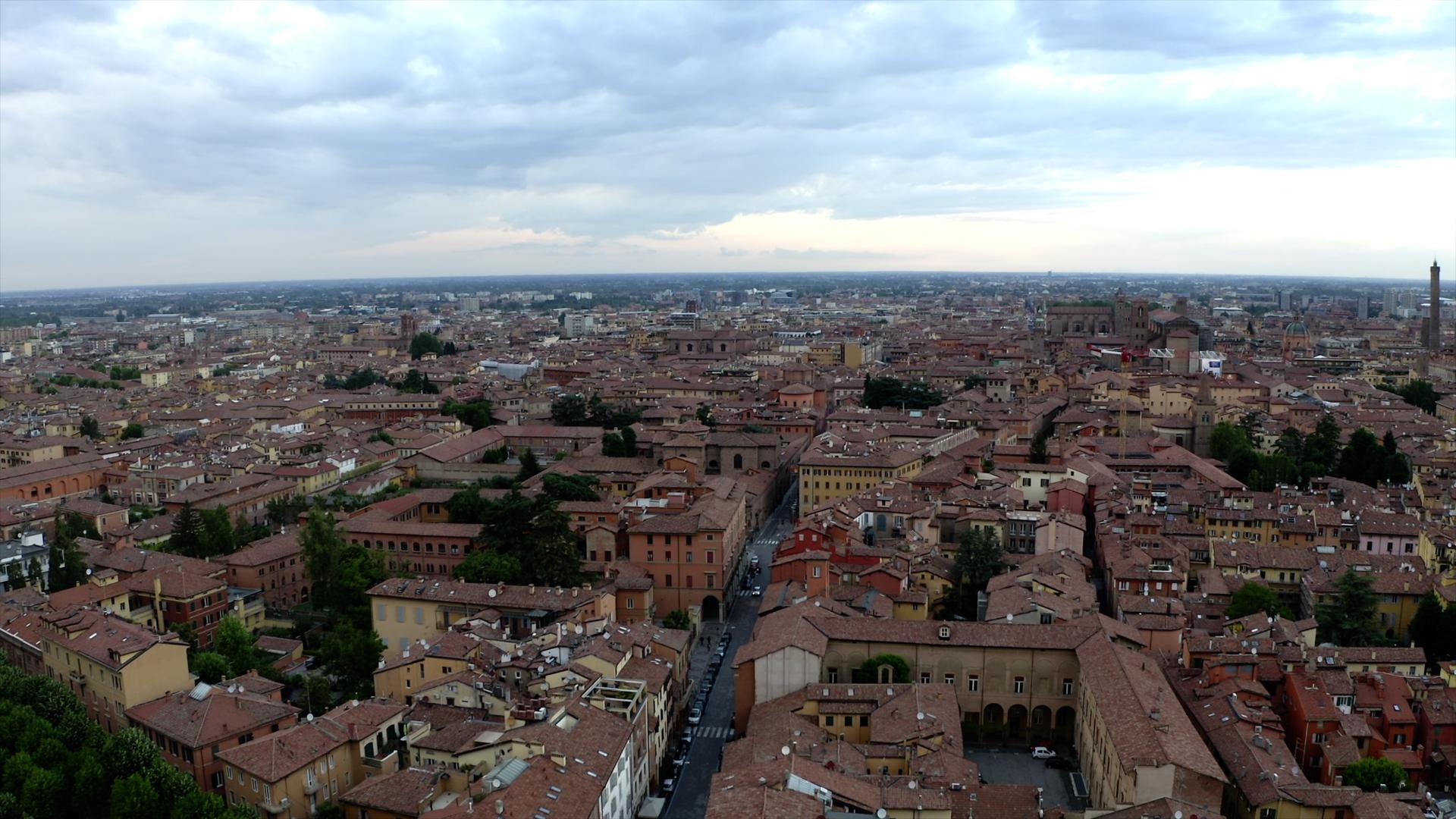 意大利博伦尼亚城市风光视频的预览图