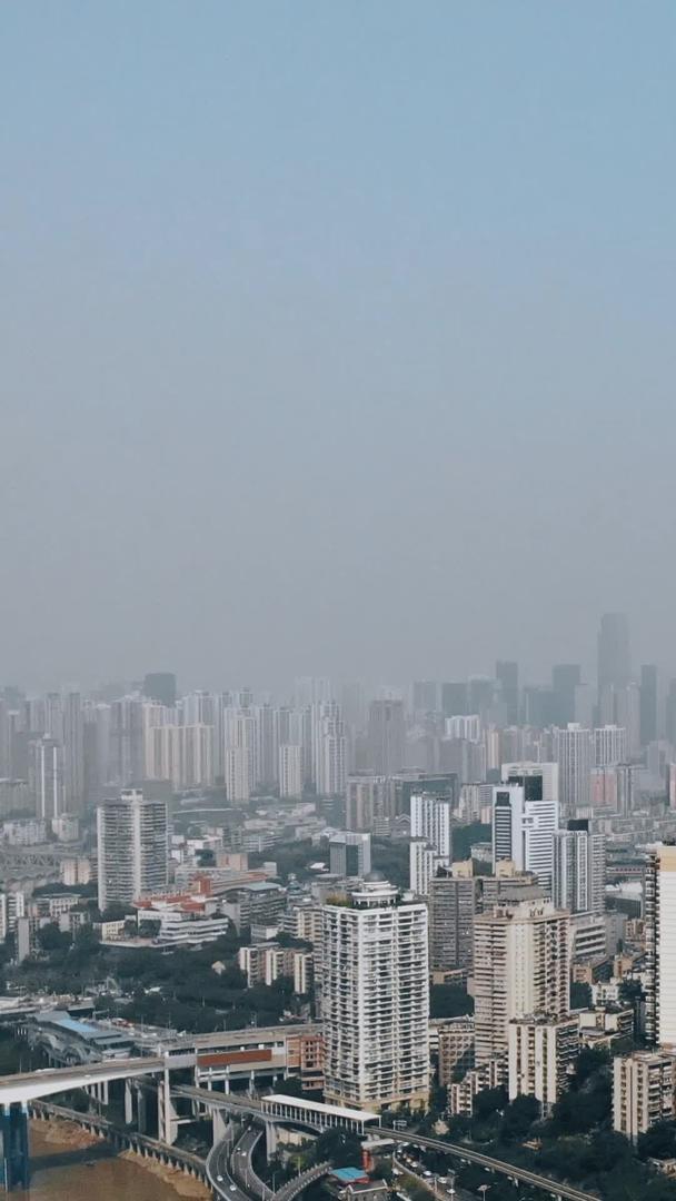 俯瞰重庆密集山城视频的预览图