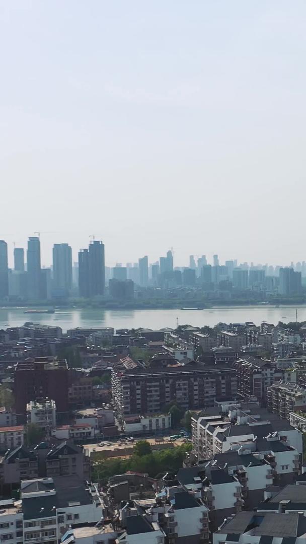 武汉城市风景旅游地标长江大桥电视塔黄鹤楼视频的预览图