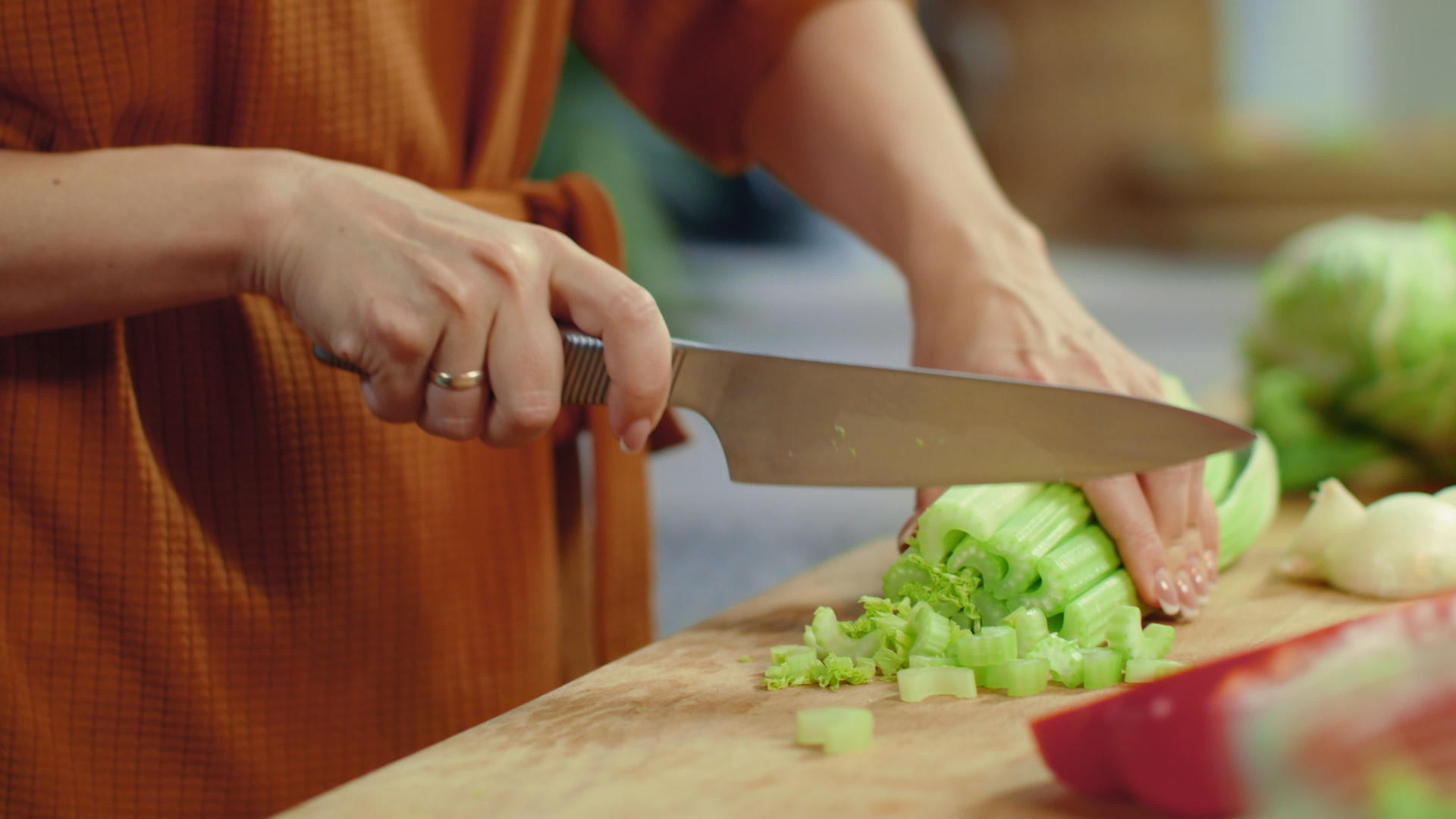 切芹菜的制作过程视频的预览图