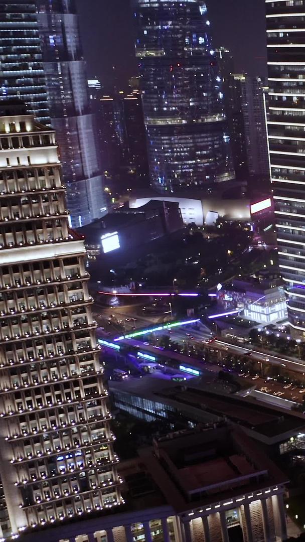 上海东方明珠夜景航拍视频的预览图