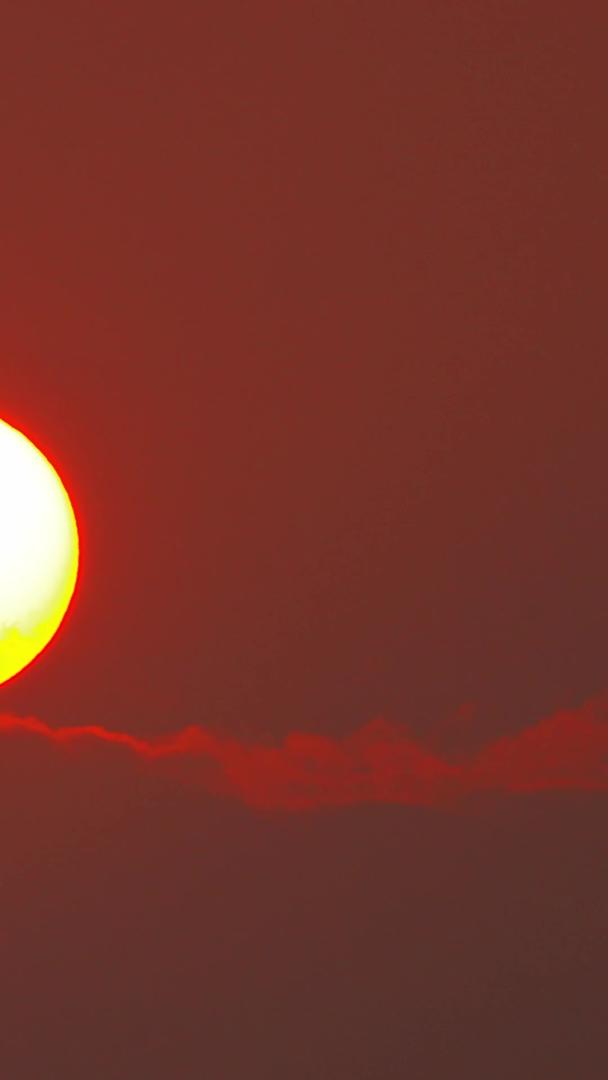 红色的日出日出和太阳视频的预览图