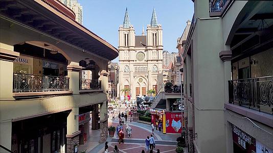 武汉光谷西班牙风情街多莫教堂延时视频视频的预览图