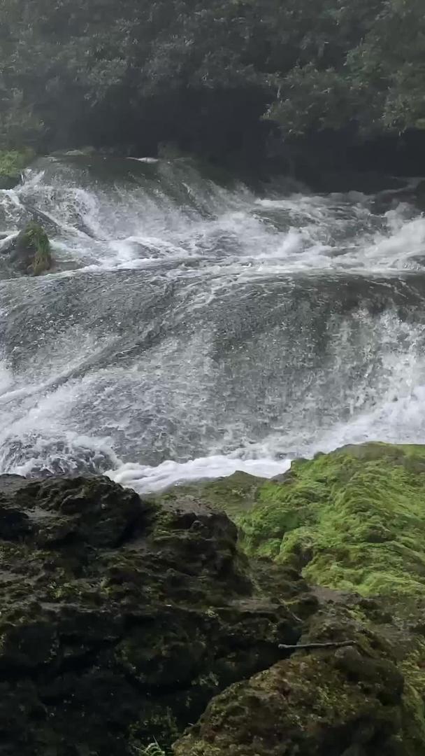 贵州黄果树瀑布景区银链坠潭瀑布视频的预览图
